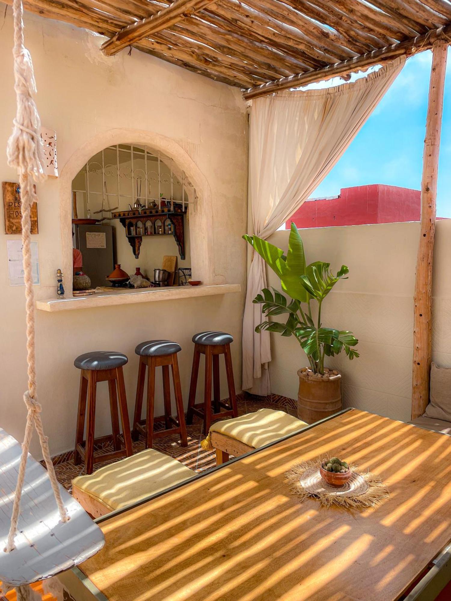 Desart Hostel Tamraght Bagian luar foto