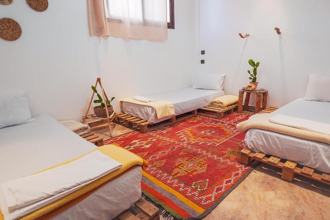 Desart Hostel Tamraght Bagian luar foto